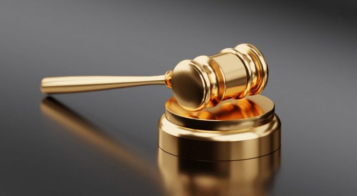 Difference between Arbitration and Mediation Difference between Arbitration and Mediation